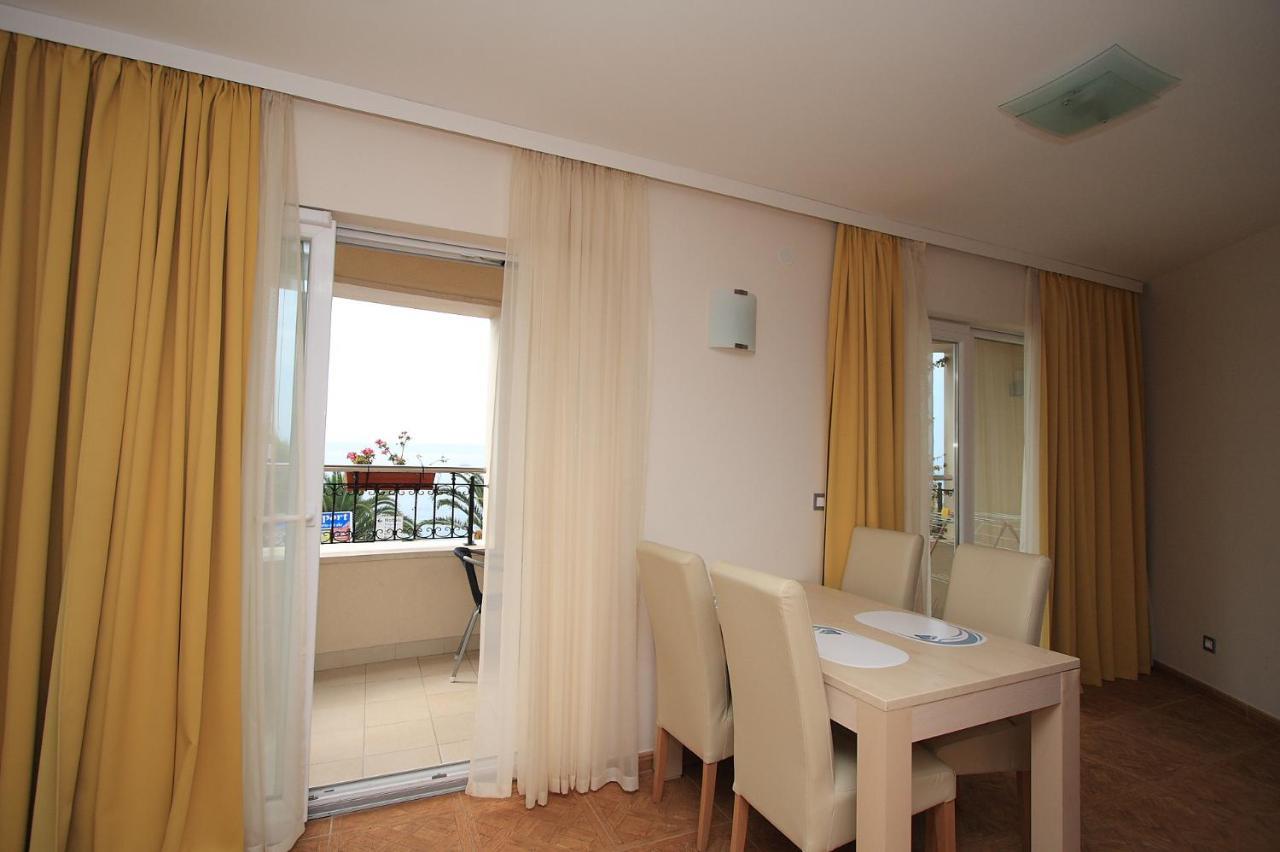 Aparthotel Natalia פודגורה מראה חיצוני תמונה