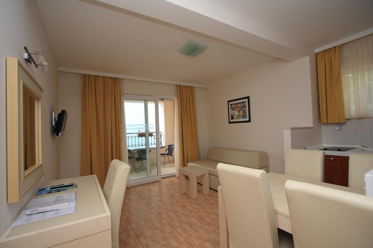 Aparthotel Natalia פודגורה מראה חיצוני תמונה