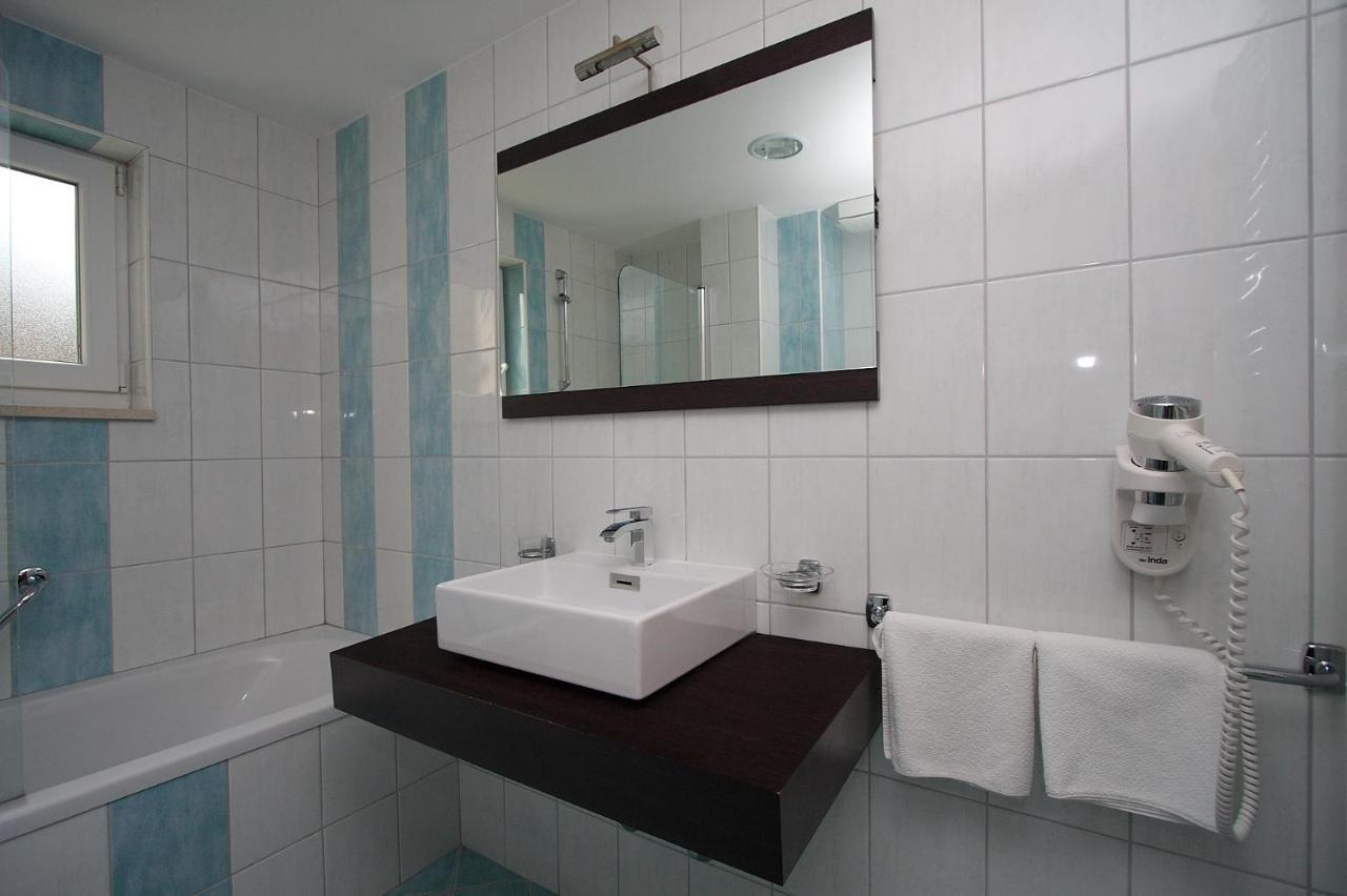 Aparthotel Natalia פודגורה מראה חיצוני תמונה